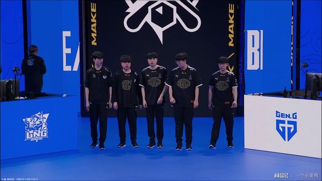 场上始终占 场上始终占