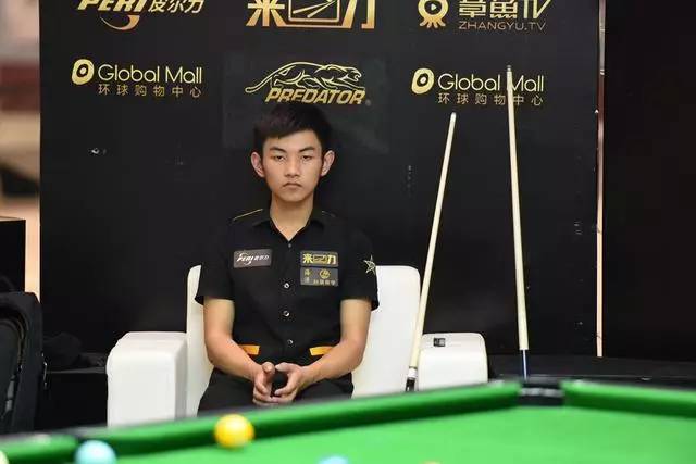 她的表现为 她的表现为